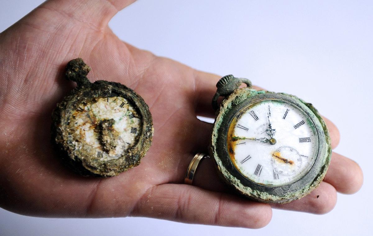 Watches found with the remains of French World War 1 soldiers (Taylor, 2014)